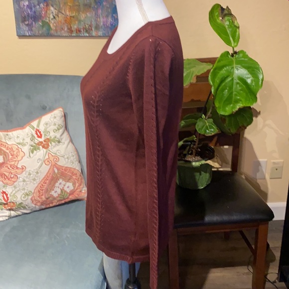 New Anthro Skies Are Blue burgundy detail sweater. - Picture 6 of 10